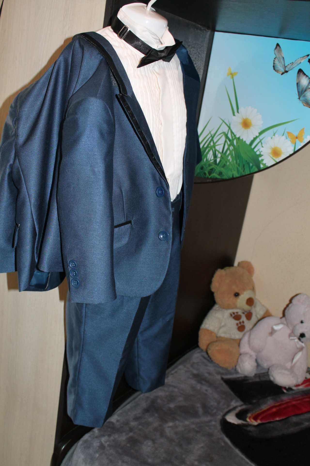 Класичний синій костюм трійка для хлопчика на 1-2 рочки