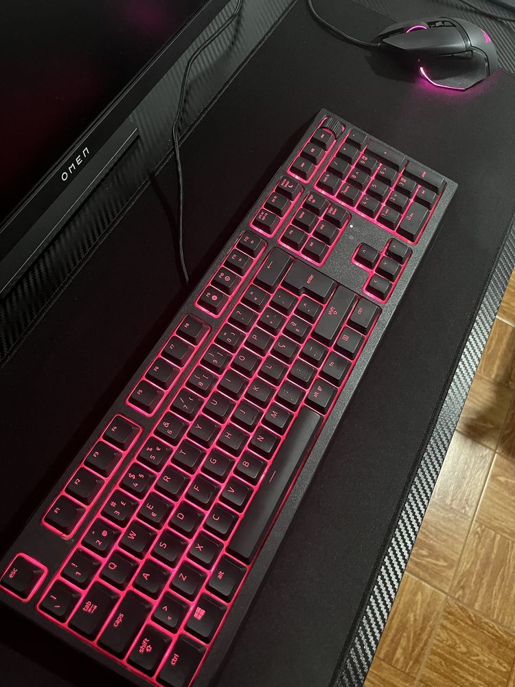 Teclado Razer Ornata V2