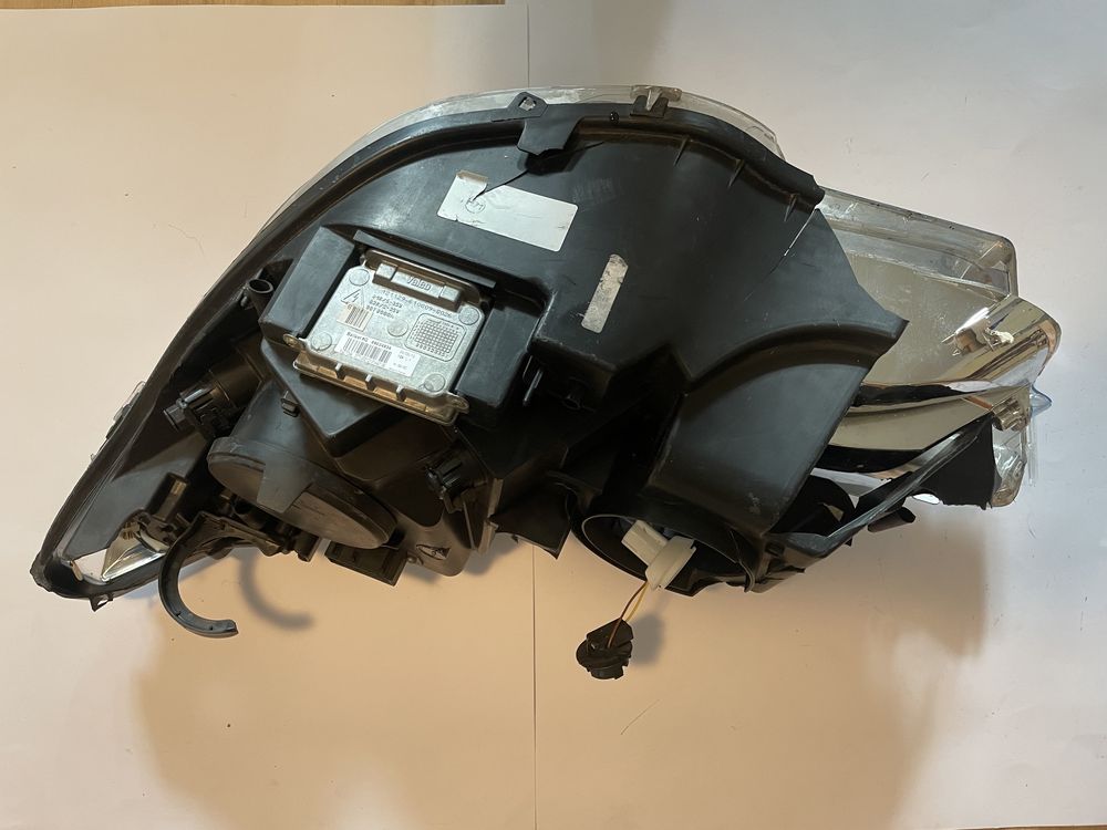 Citroen DS4 11-  / lampa prawa przednia Xenon / uszkodzona części