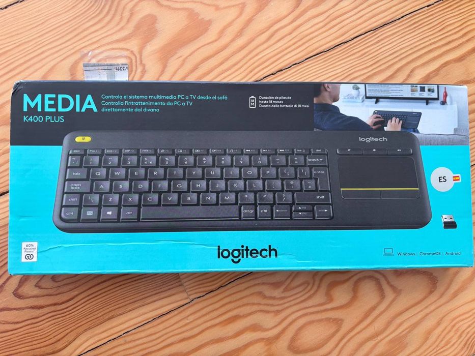 Teclado Logitech K400 Plus NOVO - Layout Espanhol