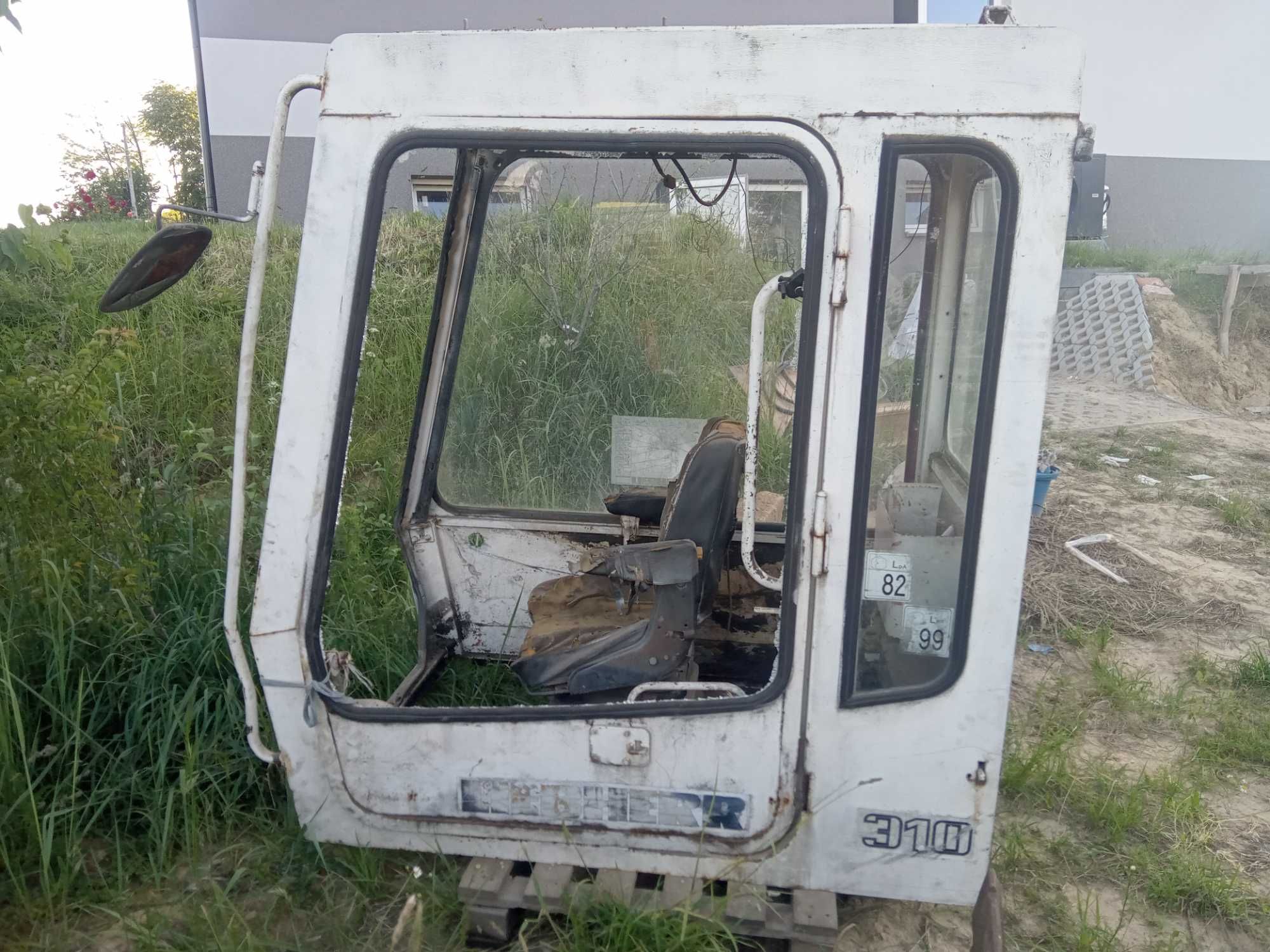 Kabina koparki Liebherr 310