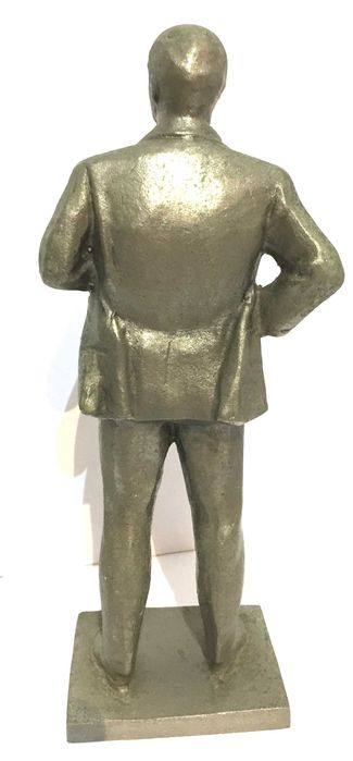 LENINE- Estatueta Escultura em metal - 638 gramas - altura: 21cm