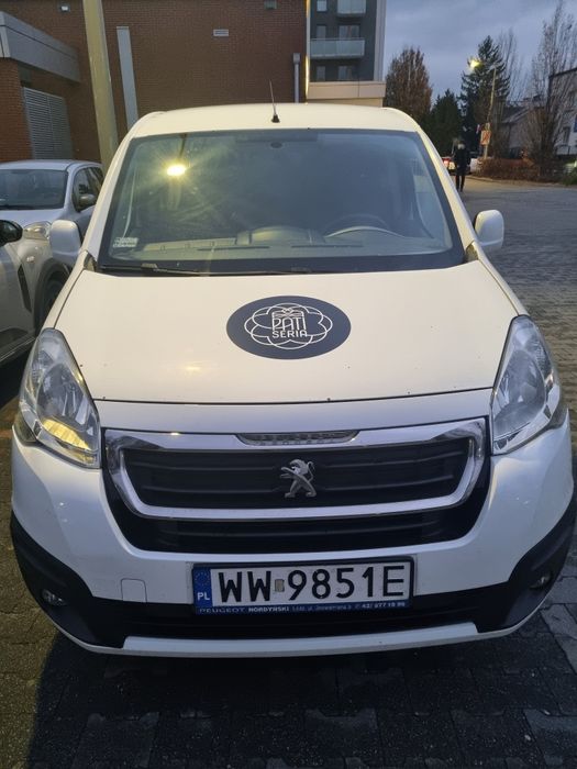 Peugeot partner 5 osobowy 2017 rok