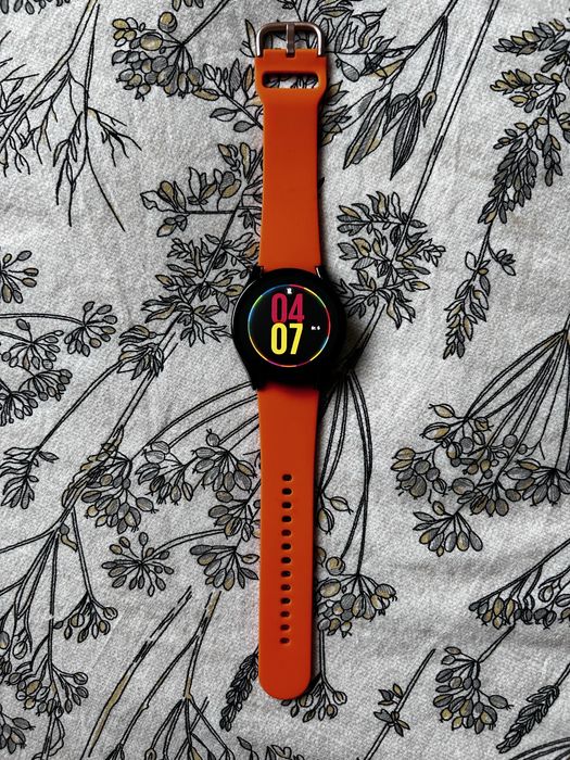 Samsung Galaxy 4 LTE 40 mm nieuzywany (gwarancja do listopada)
