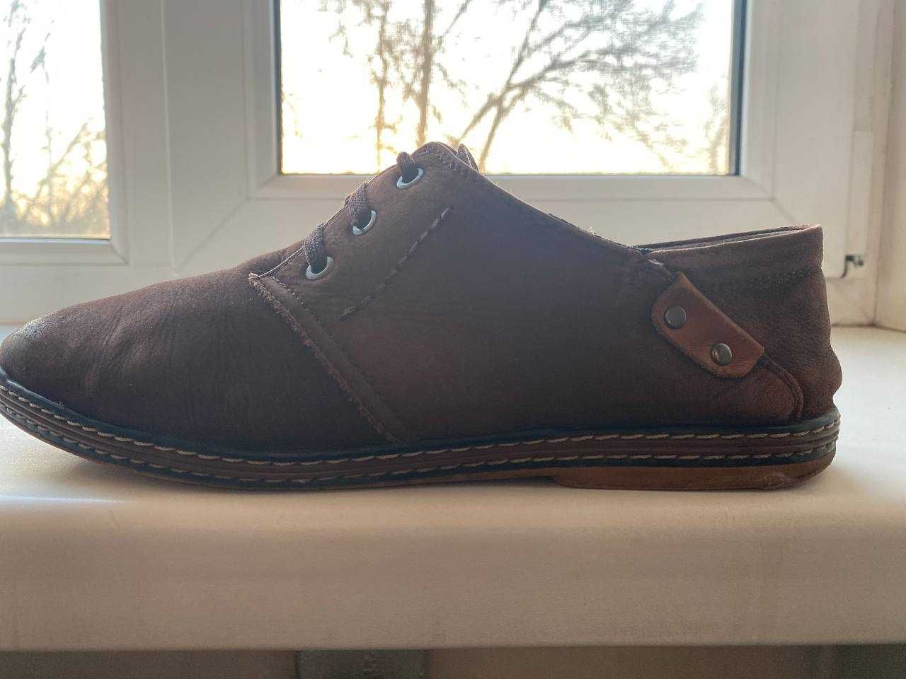 Чоловічі туфлі замшеві коричневі