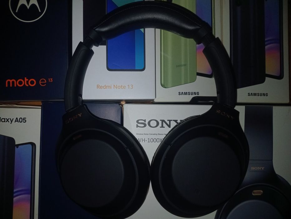 Sony WH-1000XM4 З шумоподавленням