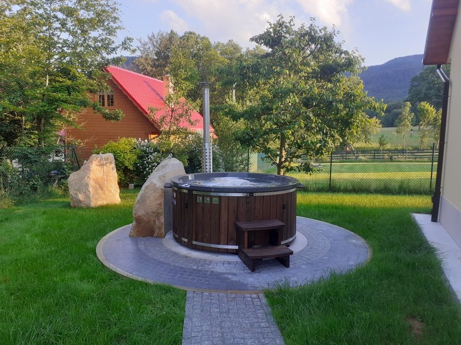 Komfortowy   Domek Z Balia