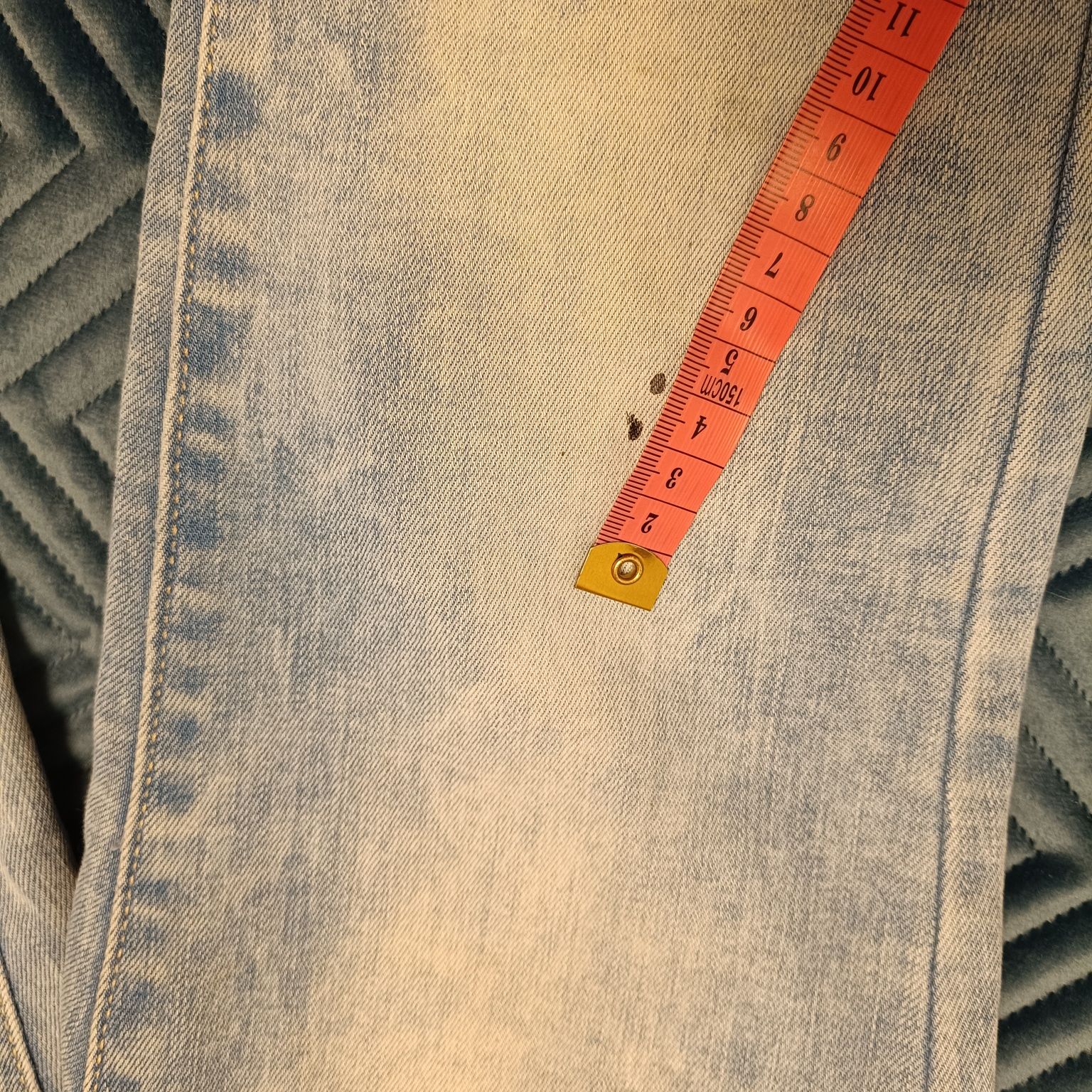 Jeansy Stradivarius
