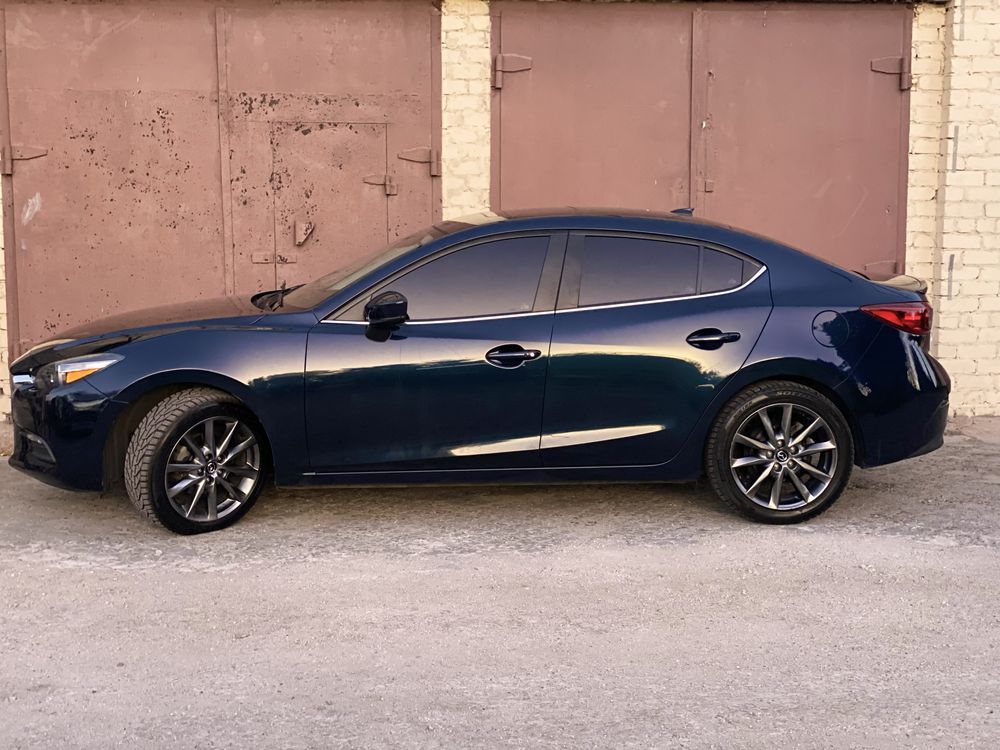 Продам Mazda 3 2018