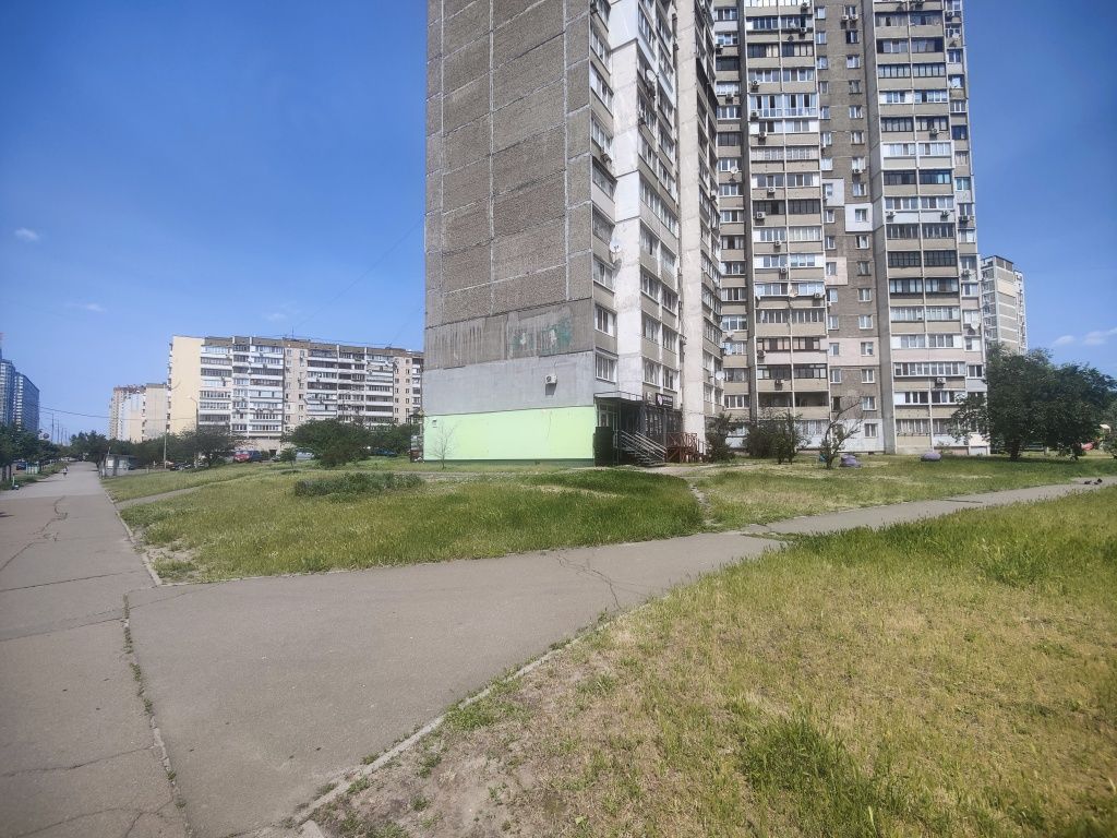 Продается арендный бизнес, 40.8м2+33.6м2, фасад, Драгоманова 13/10