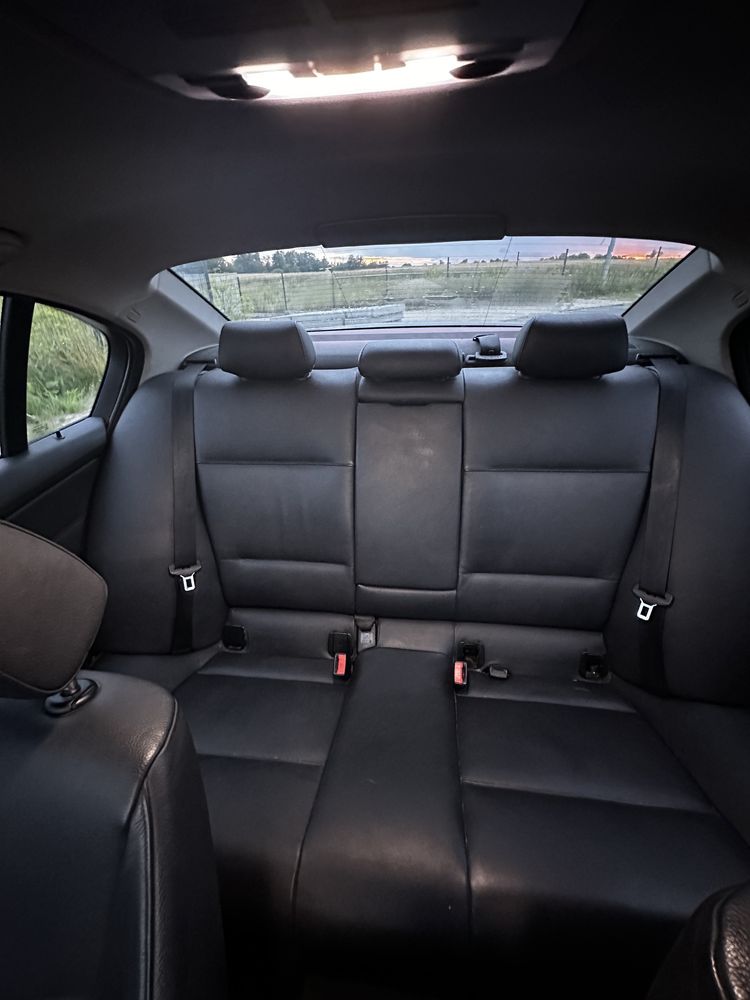 Sprzedam Bmw 320d E90