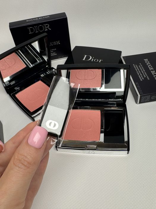 Рум’яна Dior Rouge 212 TUTU Holografic