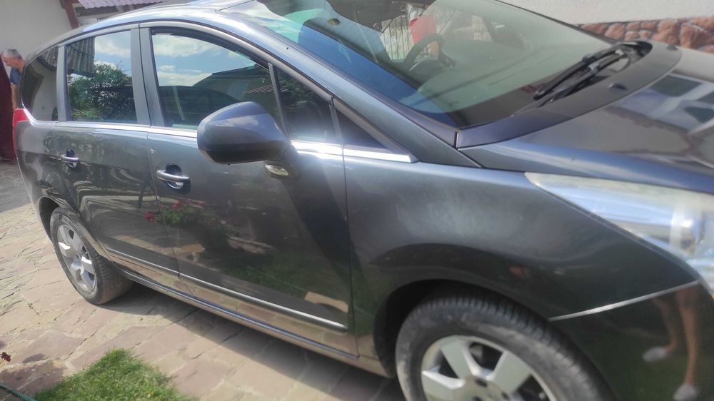Peugeot 5008 2010