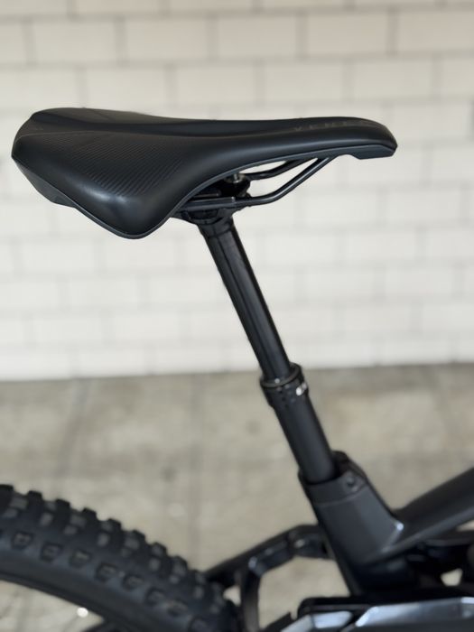 BICICLETA ELETRICA CUBE STEREO HYBRID 140 HPC RACE