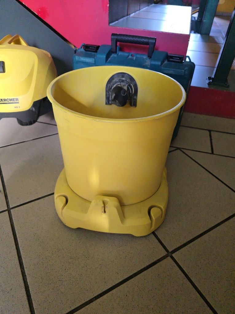 KARCHER zbiornik WD3 i MV3 z pokrętłem 
Zbiornik do odkurzacza Karch