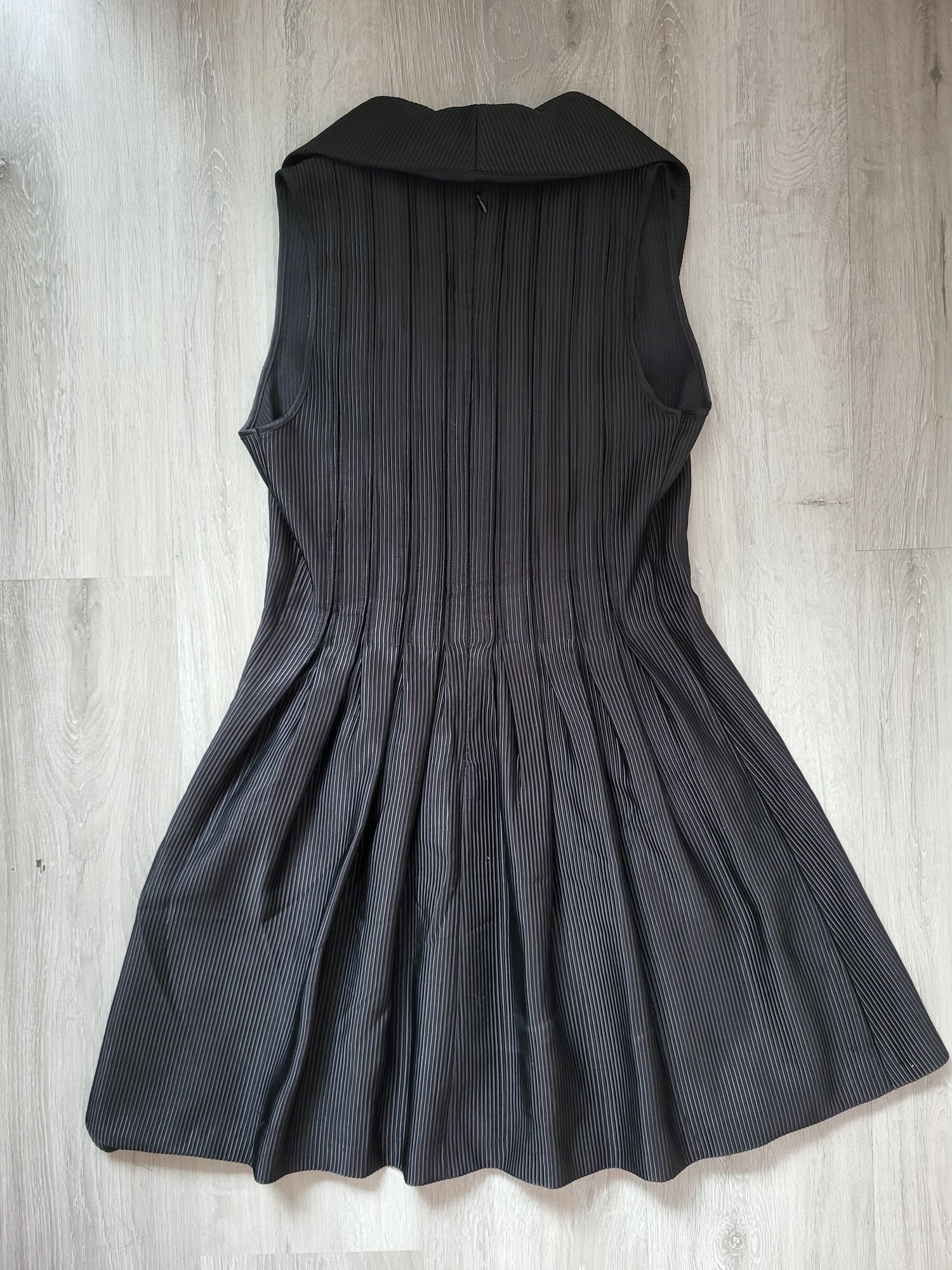 Sukienka Emporio Armanii vintage rozmiar S/M lśniąca elegancka