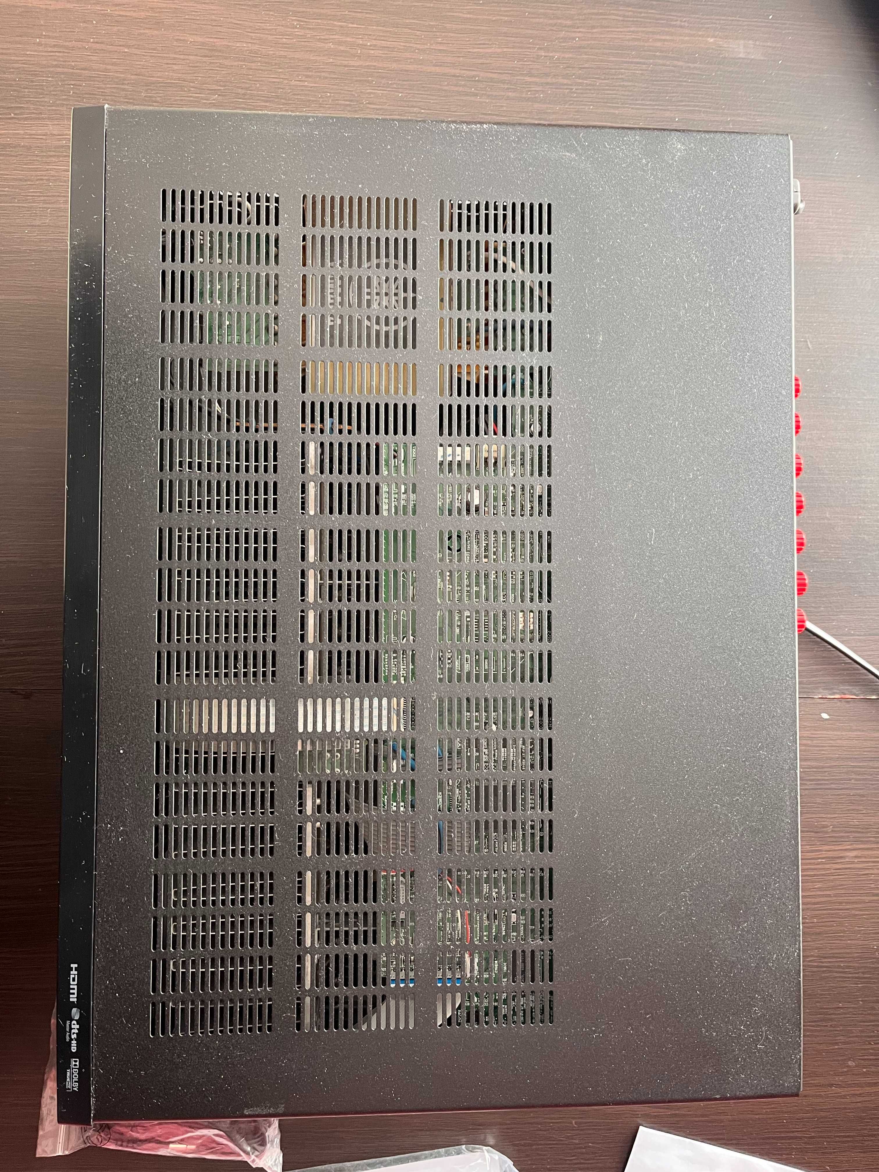 Amplituner Yamaha RX-V667