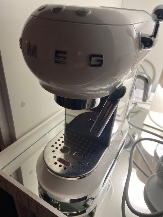 Máquina Smeg café
