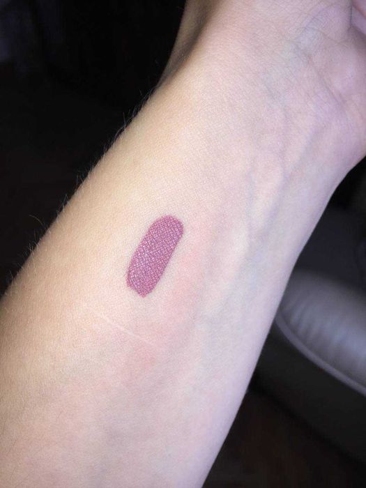 Суперстійка матова помада Oriflame Запорошена троянда