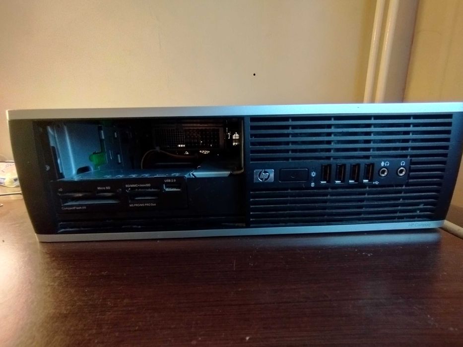 Stary komputer HP+ monitor