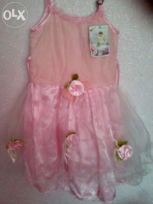 Продам новое нарядное нежно-розовое платье для девочки