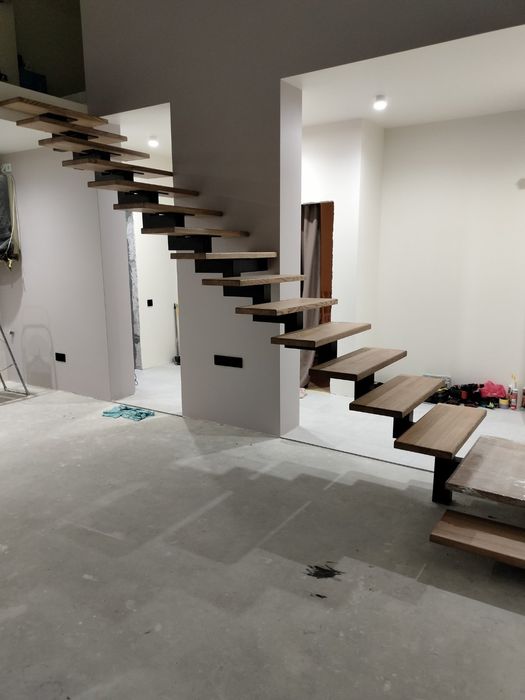 Сходи каркасні 1200грн за сходинку