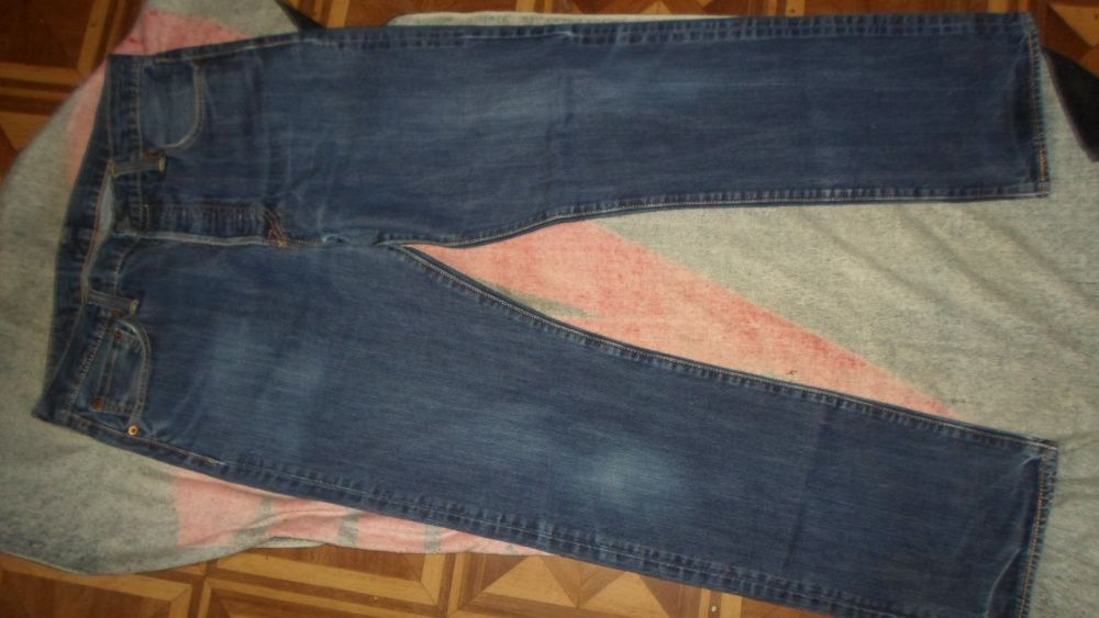 Джинсы Levis 501