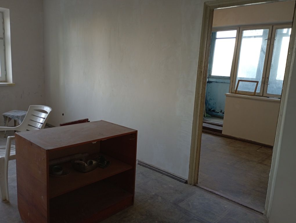 Срочно продам в Одессе  3 кв. Цементный з-д 15.5 т.у.е