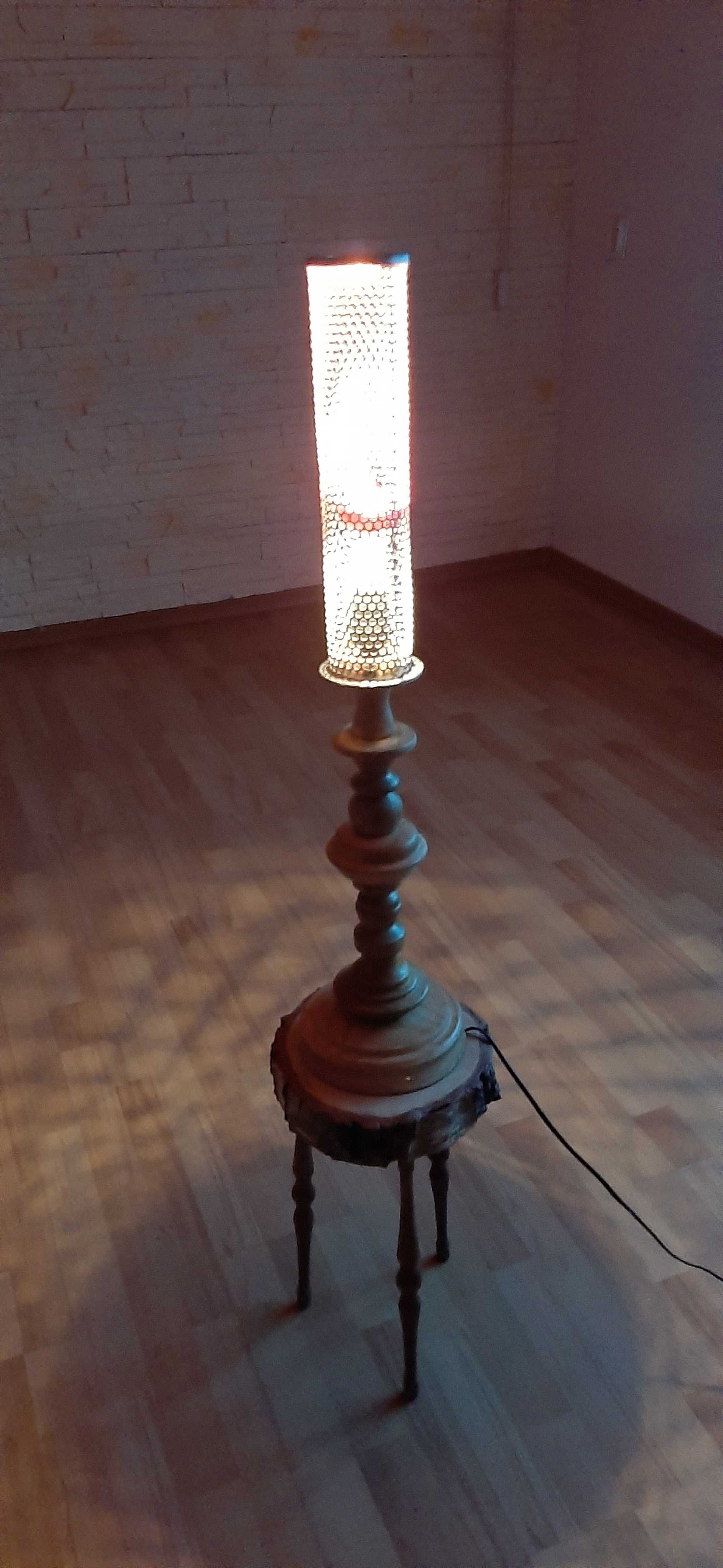 lampka zabytkowa ozdobna z podstawą