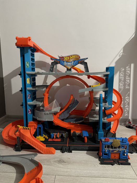 Парковка гараж Hot Wheels City / Хот Вілс