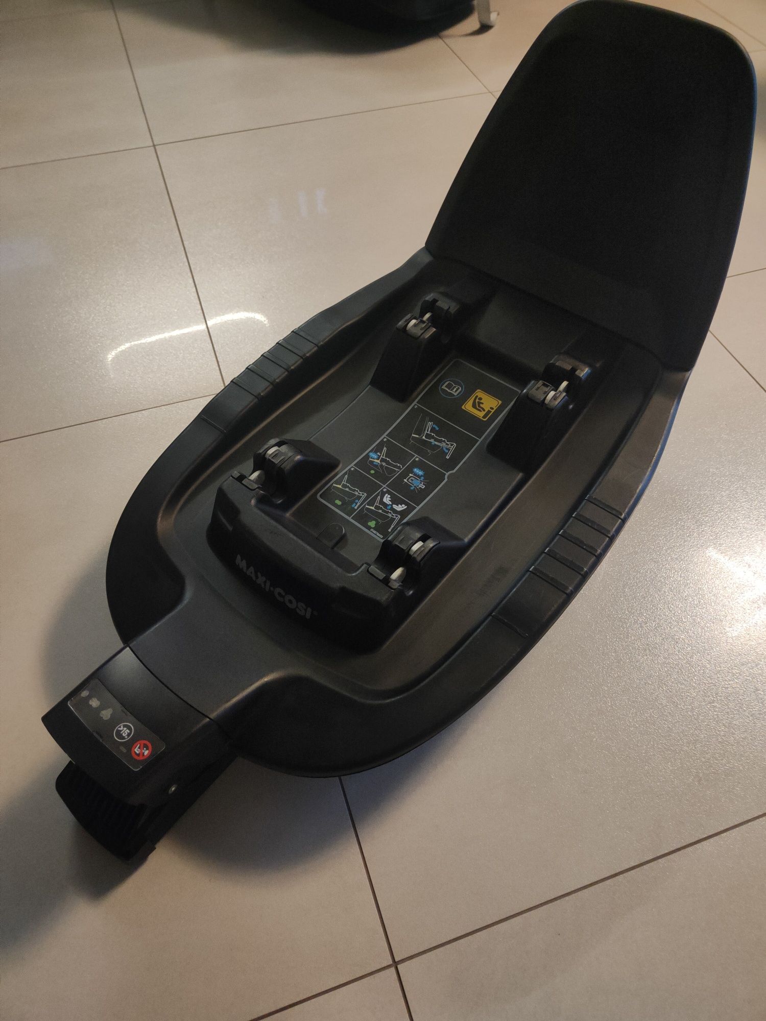 Baza FamilyFix3 do maxi Cosi z roku 2020