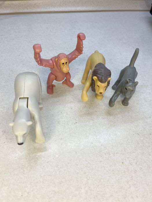 Фігурки Макдональдс Mcdonald’s Посіпаки Миньоны Динозаври Тварини