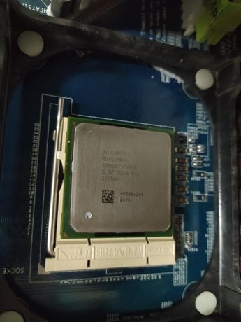 Pentium 4 3.2GHz hyper threading 1M cache 800mhz Prescott- estado top