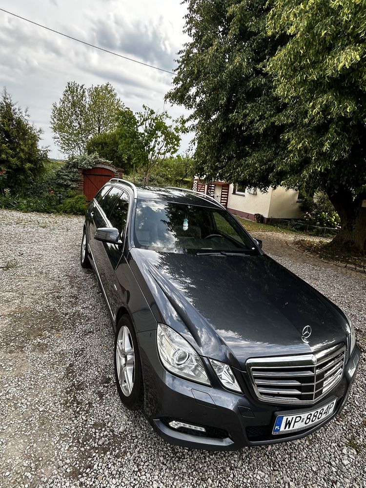 Mercedes e klasa E 350 formatic samochod w bardzo dobrym stanie