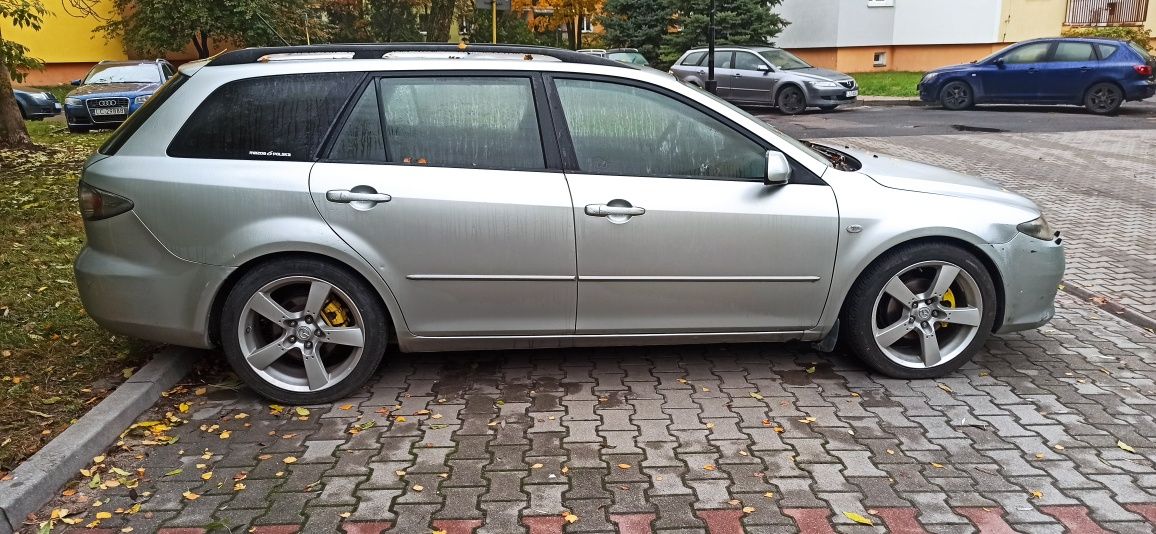 Samochód Mazda 6