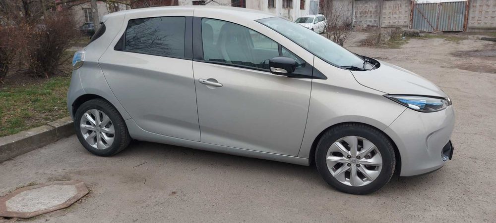 Рено Zoe 2016 року