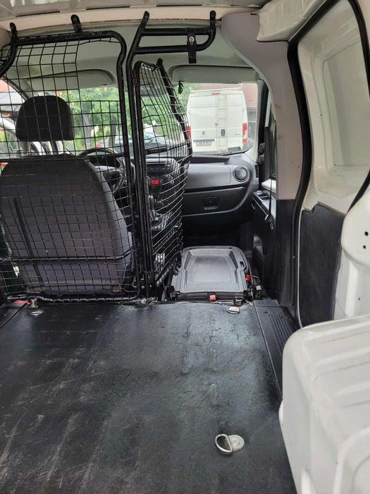 Bardzo zadbany. Citroen Nemo, Fiat Fiorino, Peugeot Bipper.