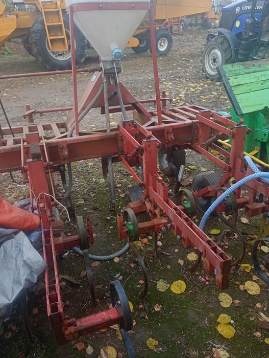 Міжрядковий культиватор