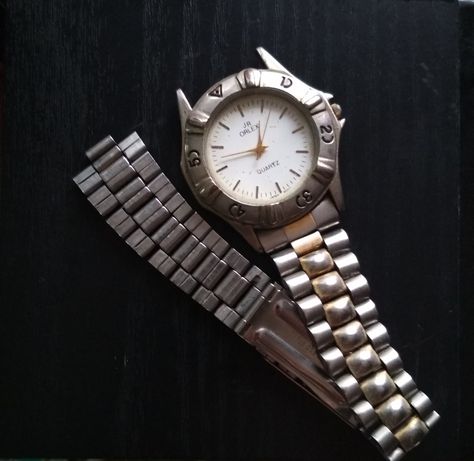 Продам под восстановление наручные часы JR ORLEX quartz