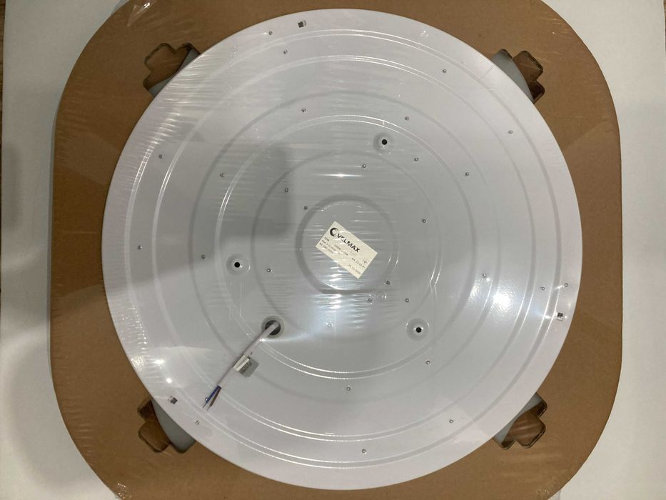 Світлодіодний світильник Velmax Pion 23-42-87 70W 3000-6500К з пультом