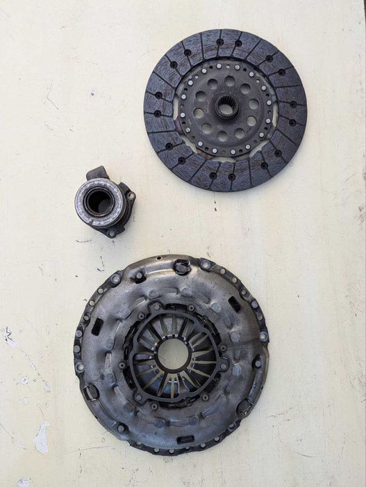 Sprzedam używany komplet sprzęgła do Saab 9-3, 1.9 TiD