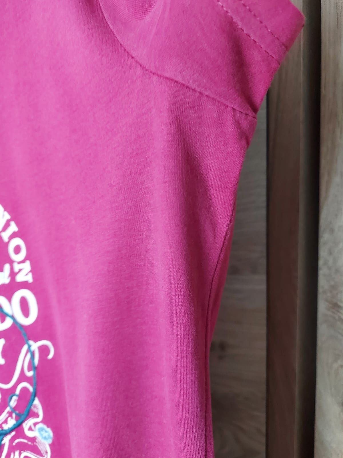 Ciemnoróżowy T-shirt Montego XL