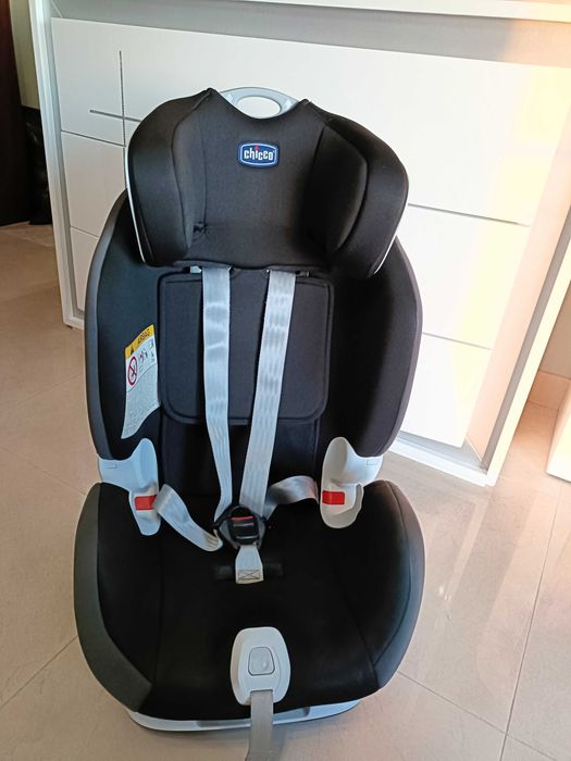 Cadeira Auto Grupo 0+ 1 e 2 Seat Up 012 Isofix Chicco - cor Jet Black