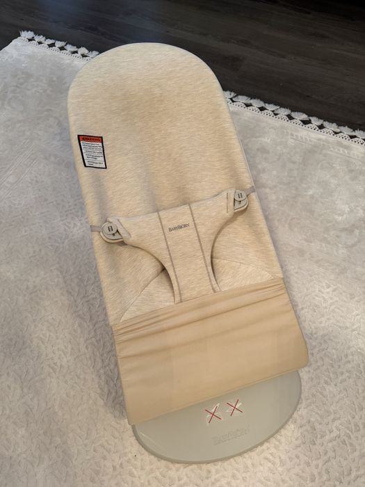 Шезлонг BabyBjorn