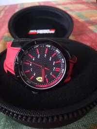 Relógios marca Ferrari e One