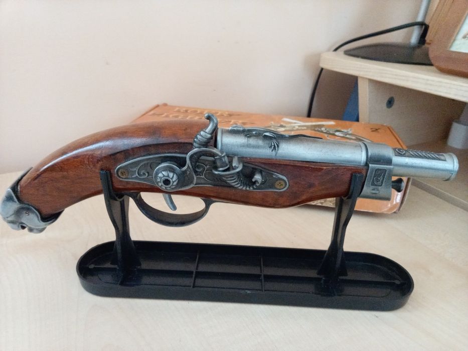 Пістоль металева пістолет