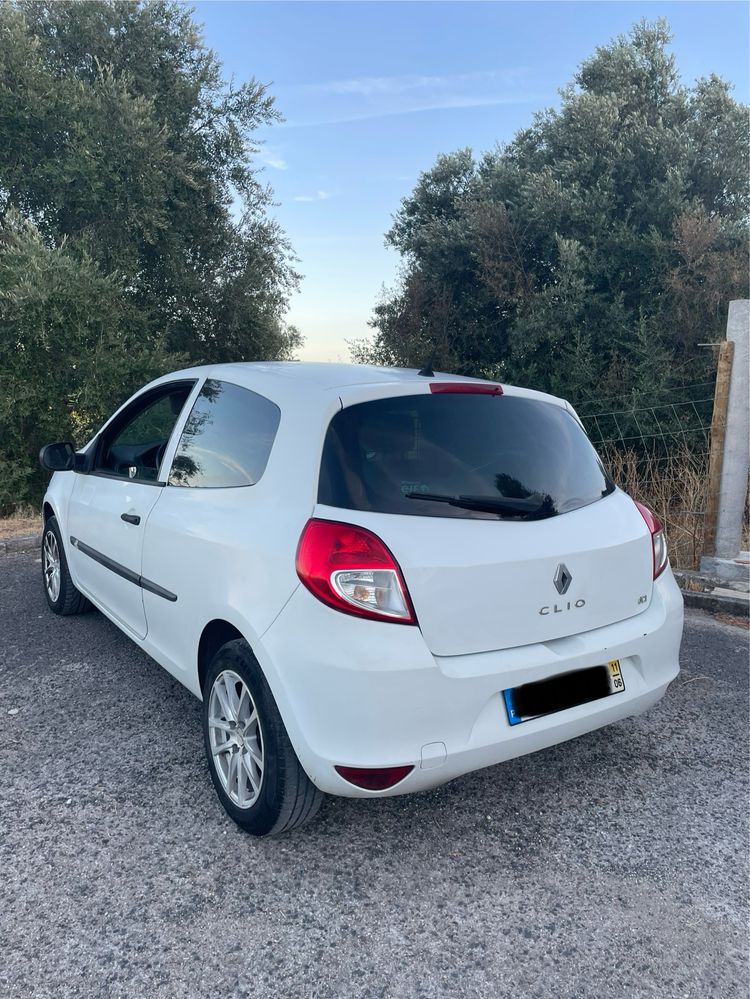 Renault clio comercial