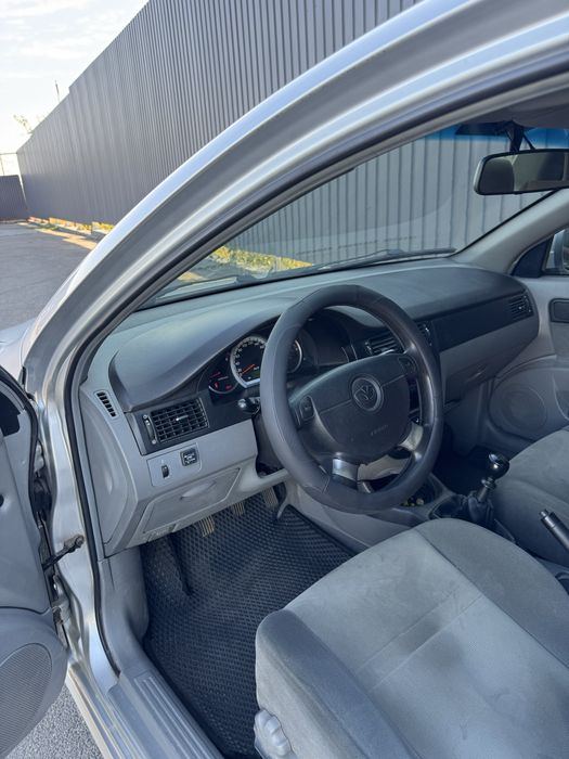 Daewoo Gentra 2014