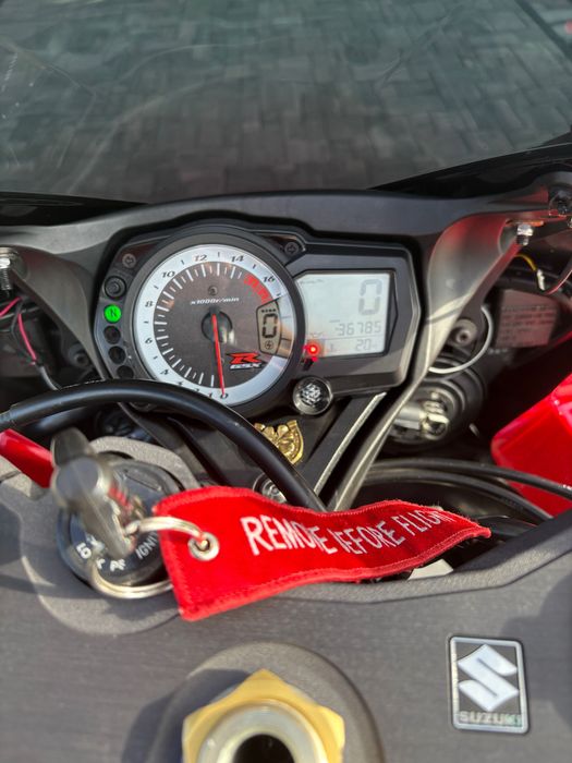 Suzuki GSX-R 750K8