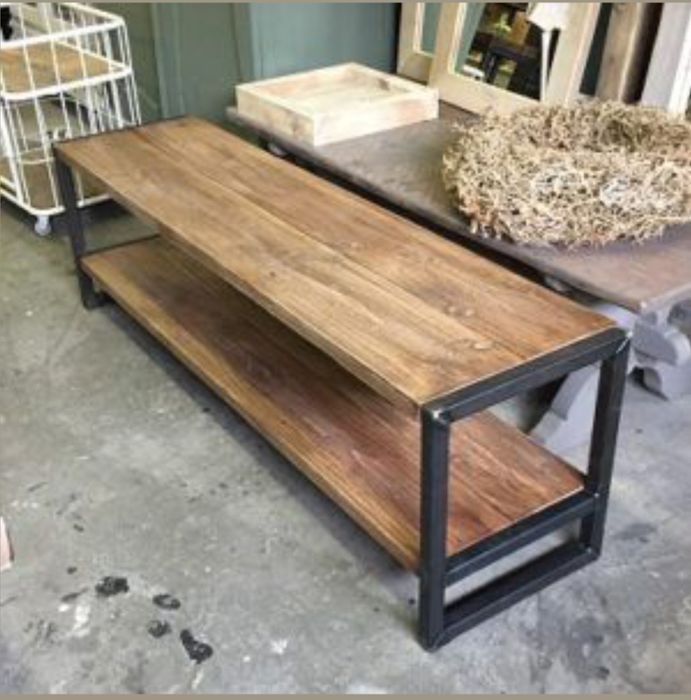 Тумби під телевізор із натурального дерева під замовлення